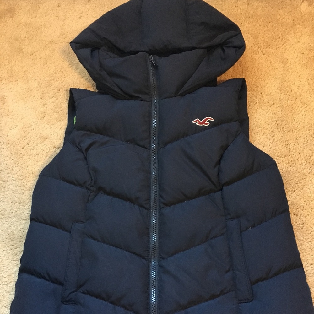 Navy blue Hollister puffy vest